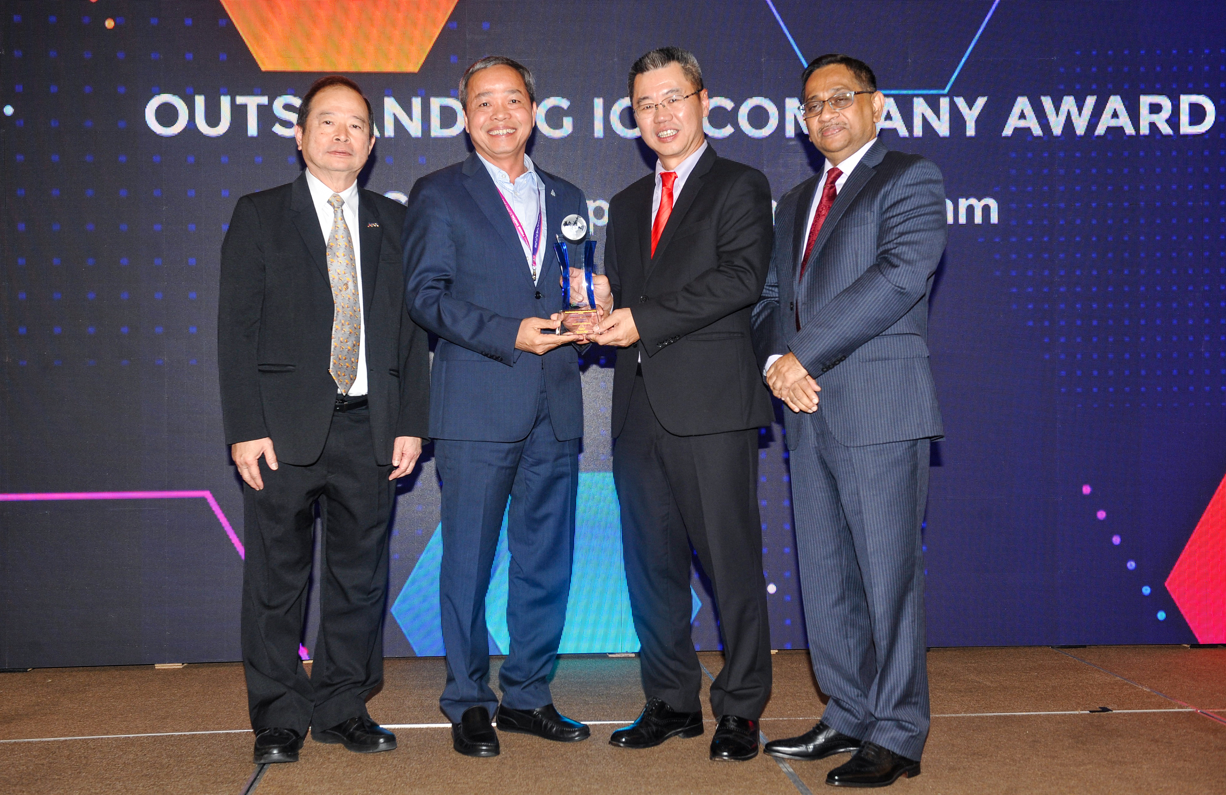 OMI_6425 CMC Corporation wins ASOCIO Awards 2019